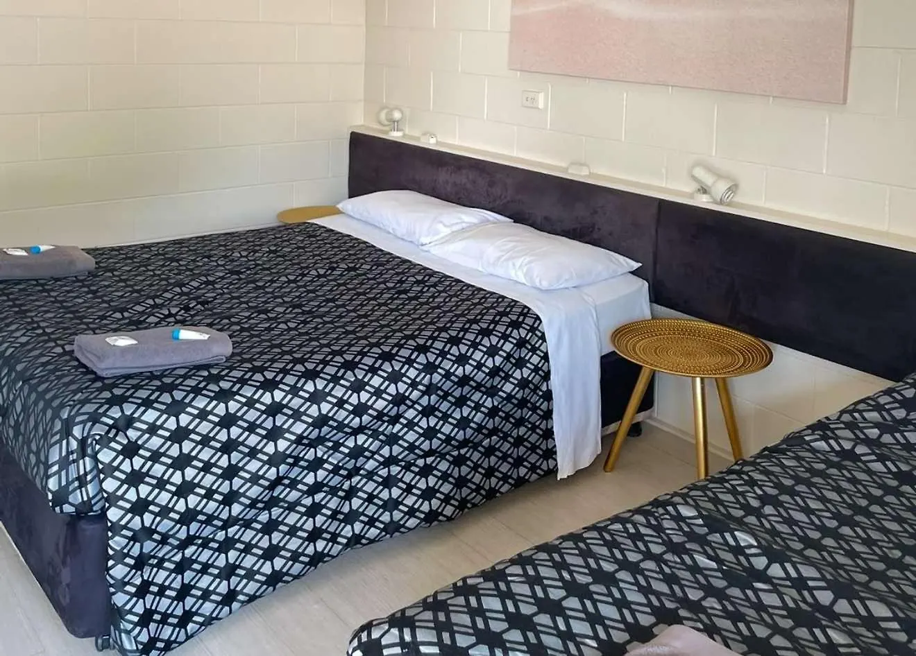 *** Motell Tropical City Motor Inn Ayr Australien